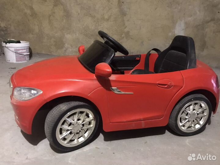 Детский электромбиль с пультом Д/У. для детей от 1