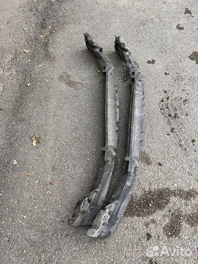 Усилитель бампера Mercedes w213