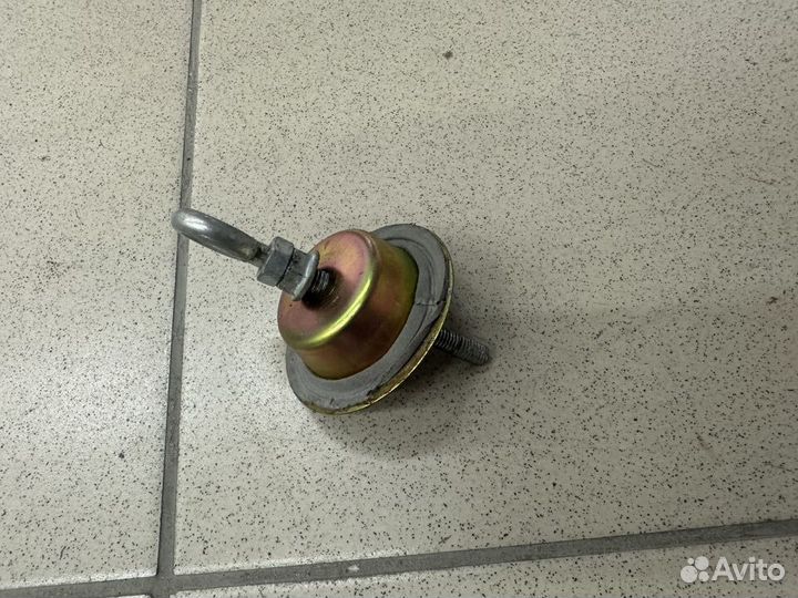 Болт крепления запасного колеса Лифан Lifan x50