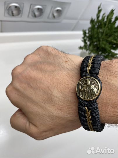 Браслет из паракорда