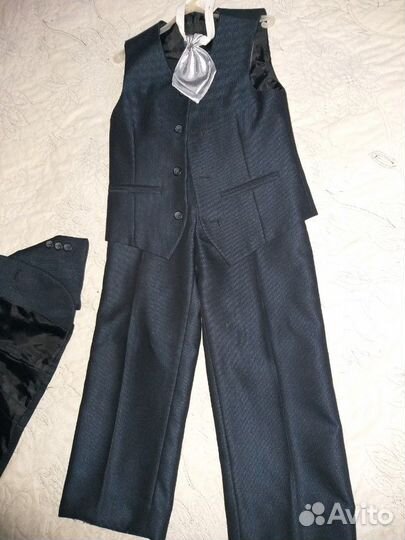 Костюм тройка р.104-110