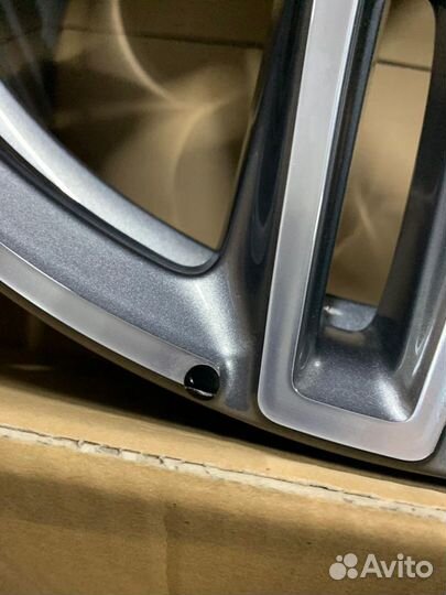 Mercedes W213 E400 AMG диск оригинал новый