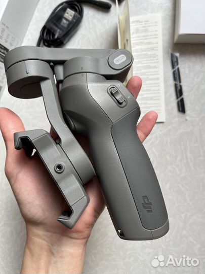 Стабилизатор для смартфона DJI Osmo Mobile 3