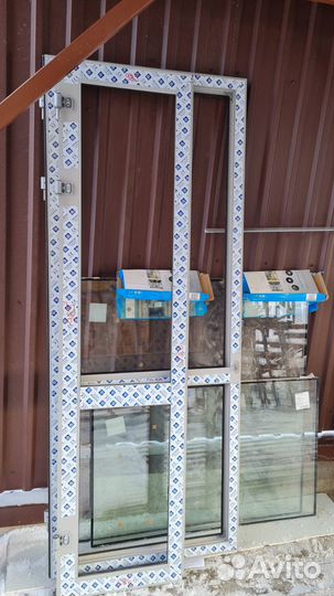 Дверь алюминиевая с фрамугой, однокамерный сп