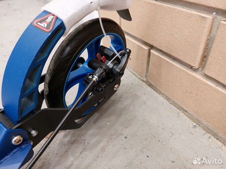 Самокат алюминиевый с дисковым тормозом