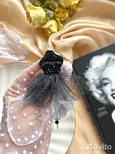 Брошь балерина