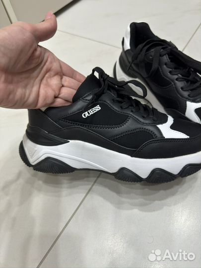 Кроссовки Guess 37