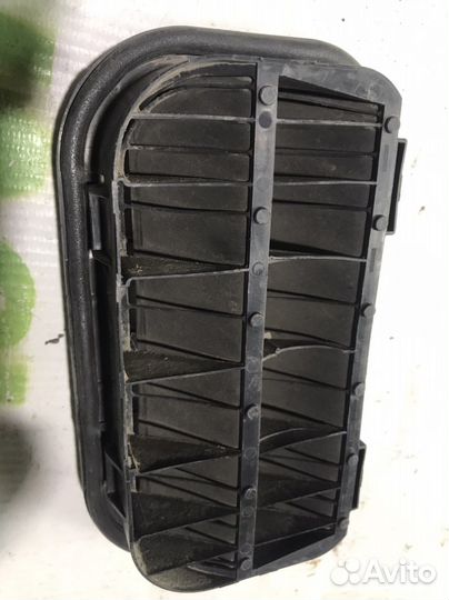 Решетка вентиляции салона audi a4 b5