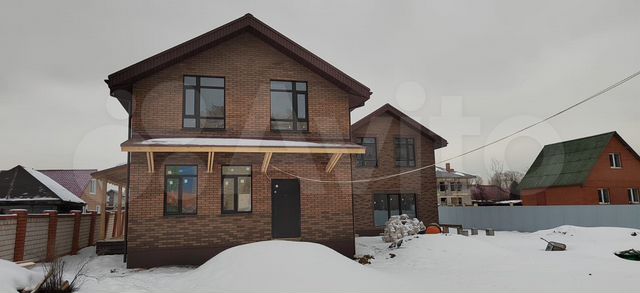 Дом 176 м² на участке 5,7 сот.