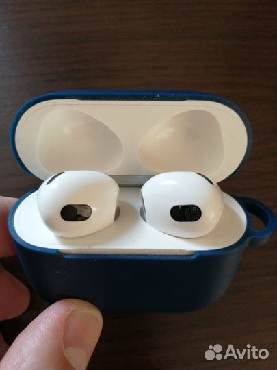 Наушники эйрподс3 (реплика) в чехле, с з/у