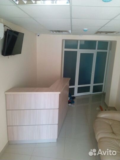 Стойки ресепшен,торговые, барные стойки на заказ