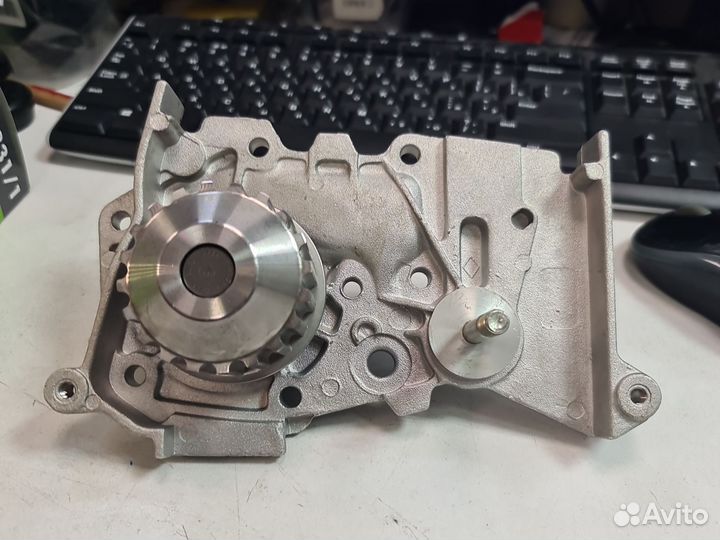 Насос водяной помпа Dolz R216 Renault Clio,Laguna