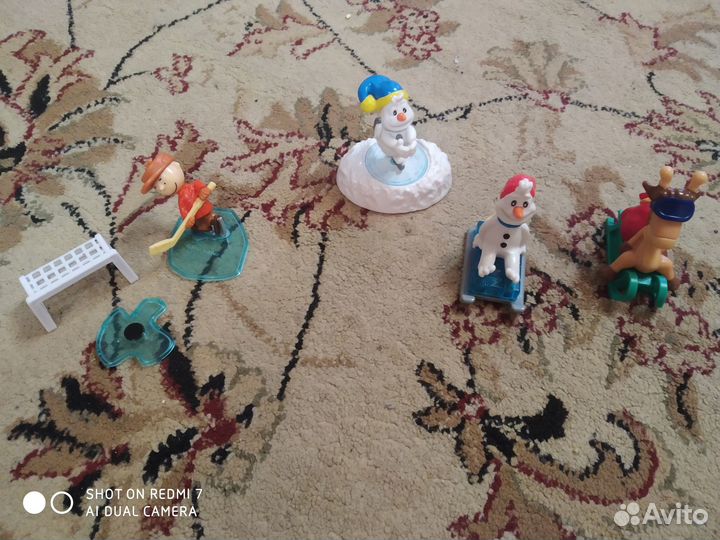 Игрушки киндер сюрприз макси