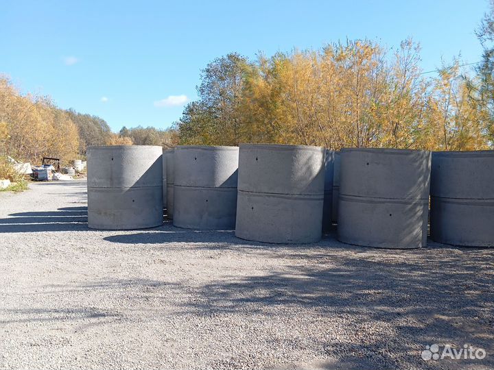 Бетонные кольца 2шт., с плитой перекрытия