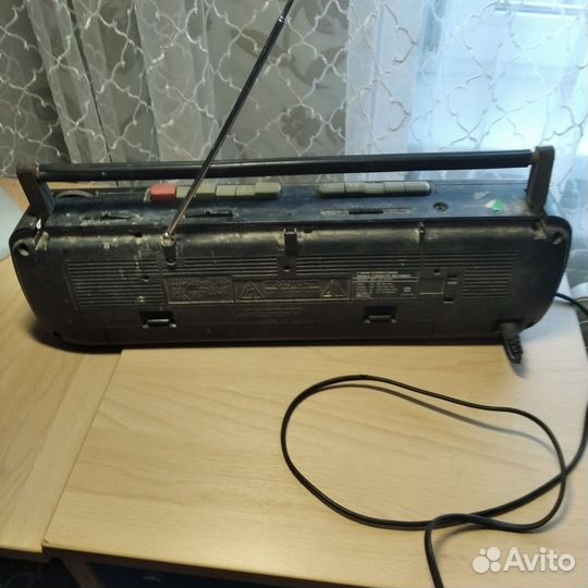 Магнитофон кассетный