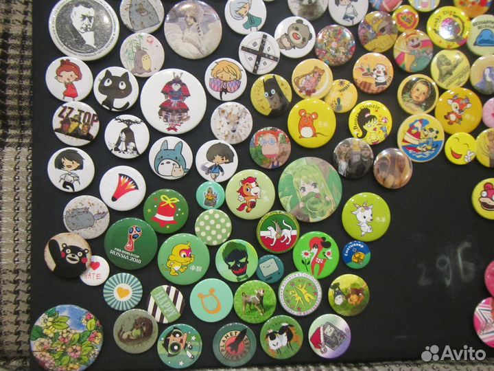 Коллекция значков 296 штук