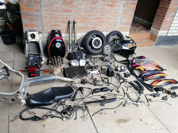 Yamaha fzr 1000 Разбор запчасти