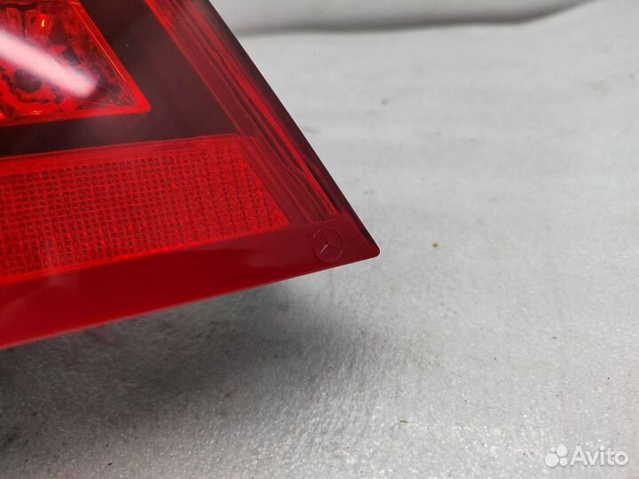 Фонарь задний левый Mercedes-Benz E-Класс