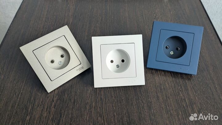 Розетки Systeme Electric AtlasDesign белый