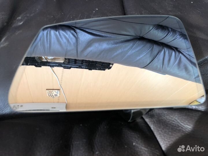 Зеркальный элемент левый Мерседес W221 W218 W212