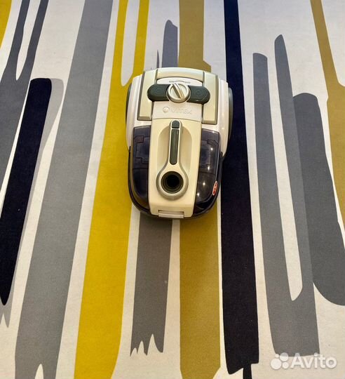 Корпус пылесоса Vitek VT-1833 PR