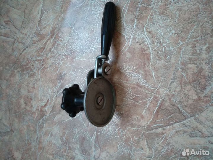 Закаточная машинка