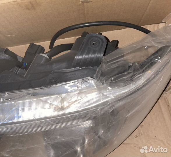 Фара передняя левая Nissan Almera Classic