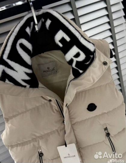 Жилетка moncler