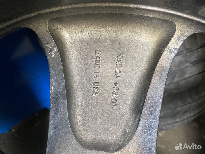 Диски с резиной r20 Jeep Grand Cherokee WK2