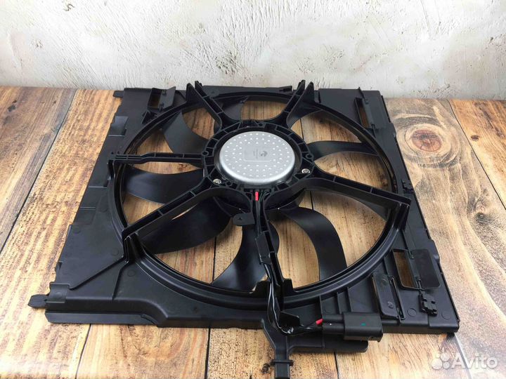 Вентилятор охлаждения двигателя BMW X5 E70