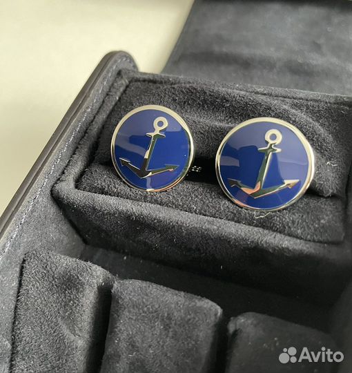 Запонки Ulysse Nardin