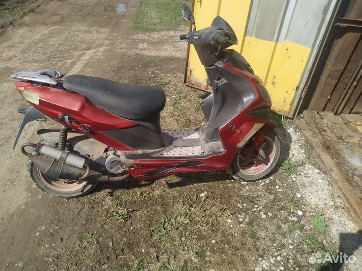 Скутер 50 куб