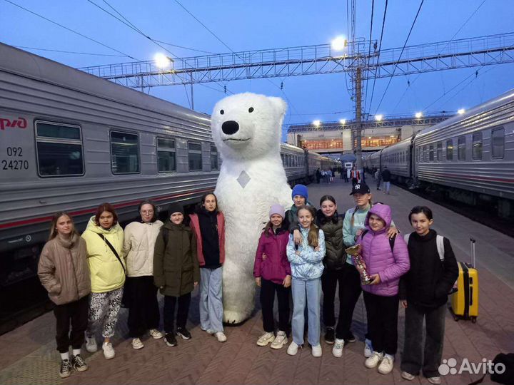 Поздравление от медведя-гиганта