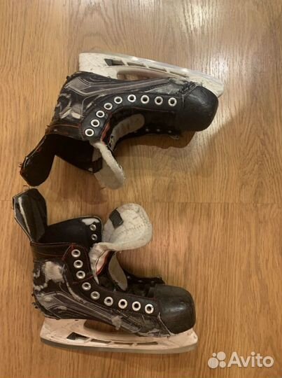 Коньки хоккейные