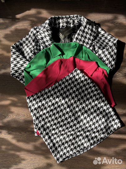 Костюм: пиджак и юбка