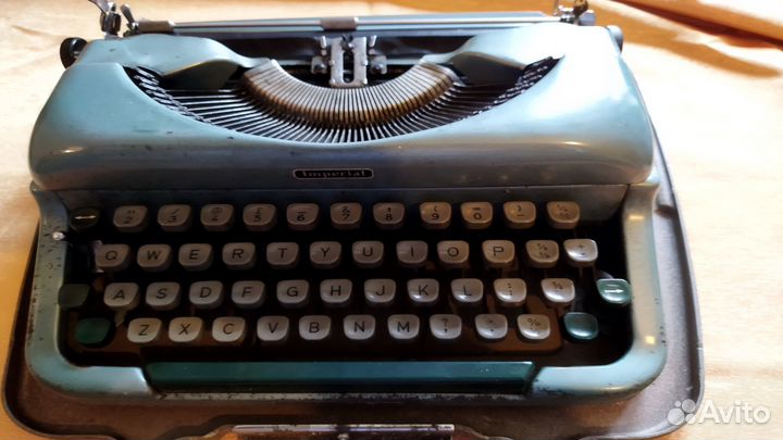 Печатная машинка с лат. шрифтом Imperial
