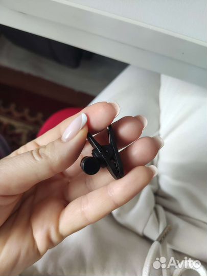 Клипса для наушников