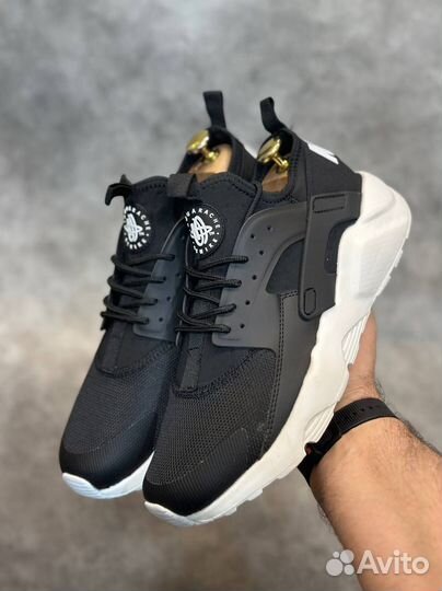 Nike air Huarache черные бел.подошва разм. 45