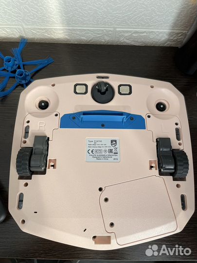 Робот пылесос philips
