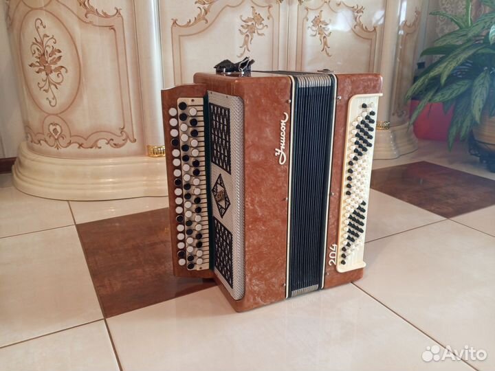 Баян Унисон 204