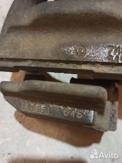 Суппорт передний на Фольксваген t4