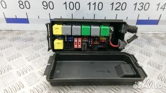 Блок предохранителей mercedes benz R-class W251 (3