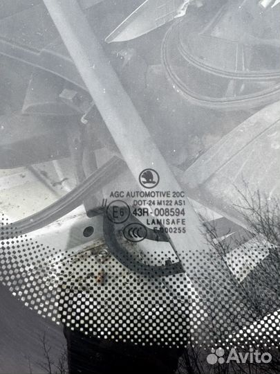 Оригинал Лобовое стекло Skoda Yeti