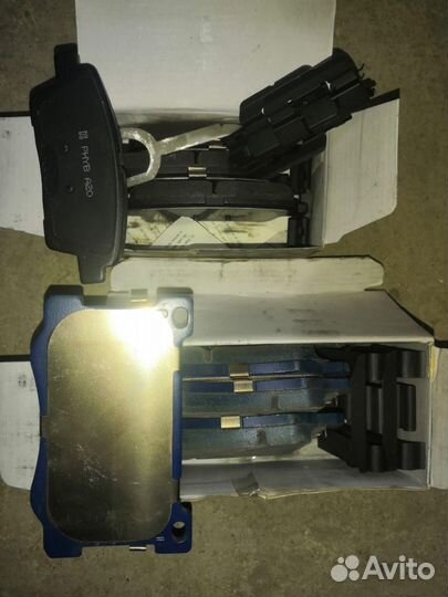 Тормозные колодки на Hyundai Genesis