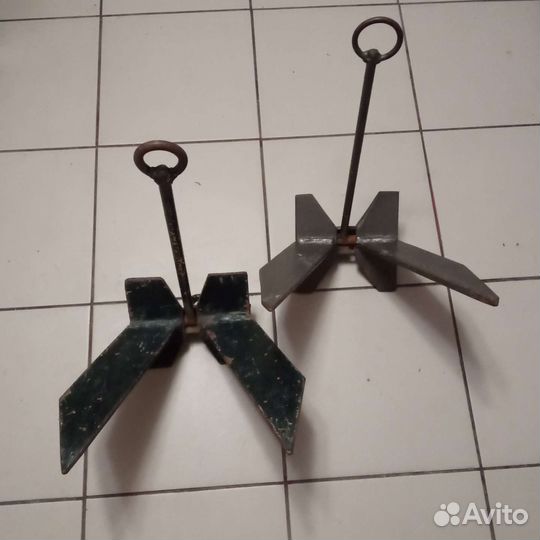 Якорь для лодки