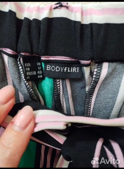 Брюки яркие в полоску