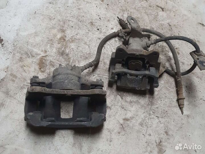 Суппорт левый Geely Emgrand ec7