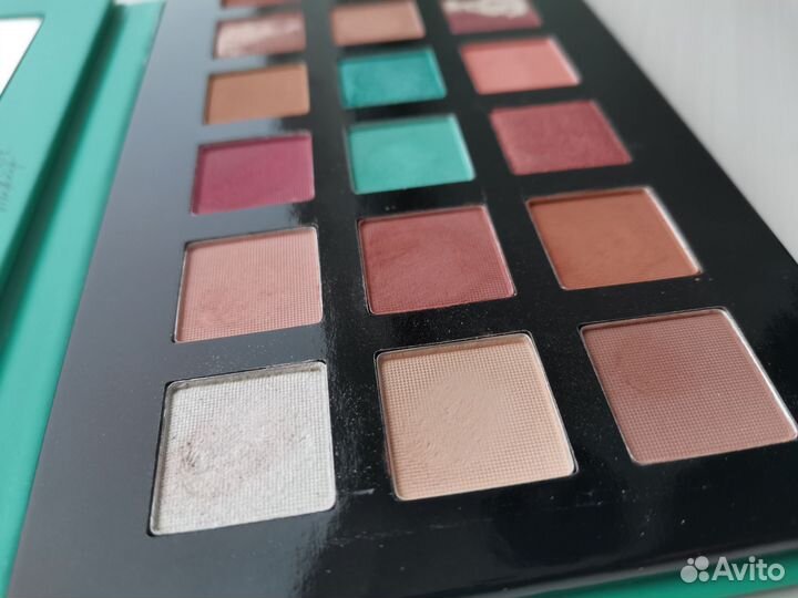 Палетка теней letique 18 цветов