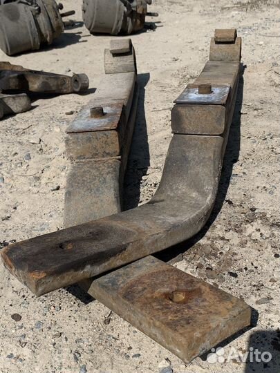 Полурессора ведущего моста, левая renault trucks