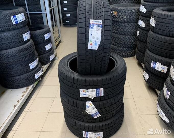 Sailun Ice Blazer Arctic EVO 245/40 R18 97